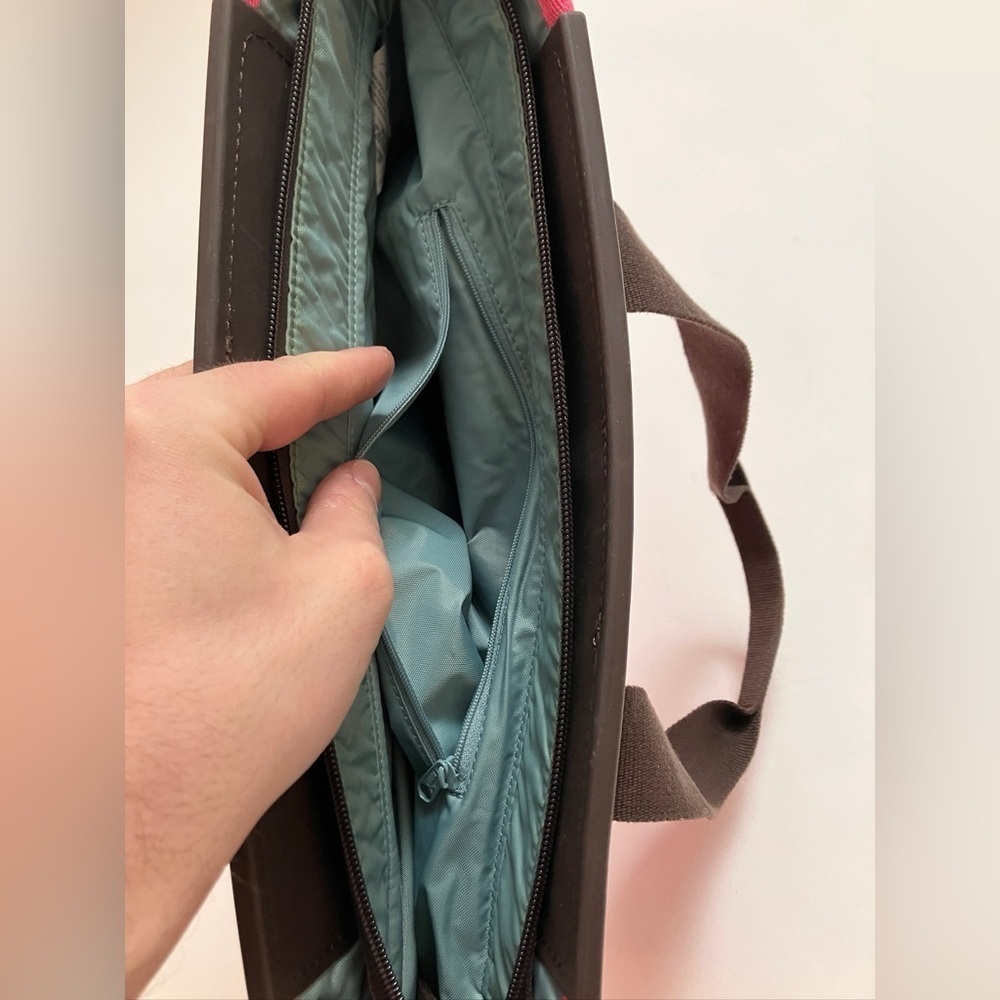 NWOT PUMA wicker and rubber purse! - Picture 7 of 9